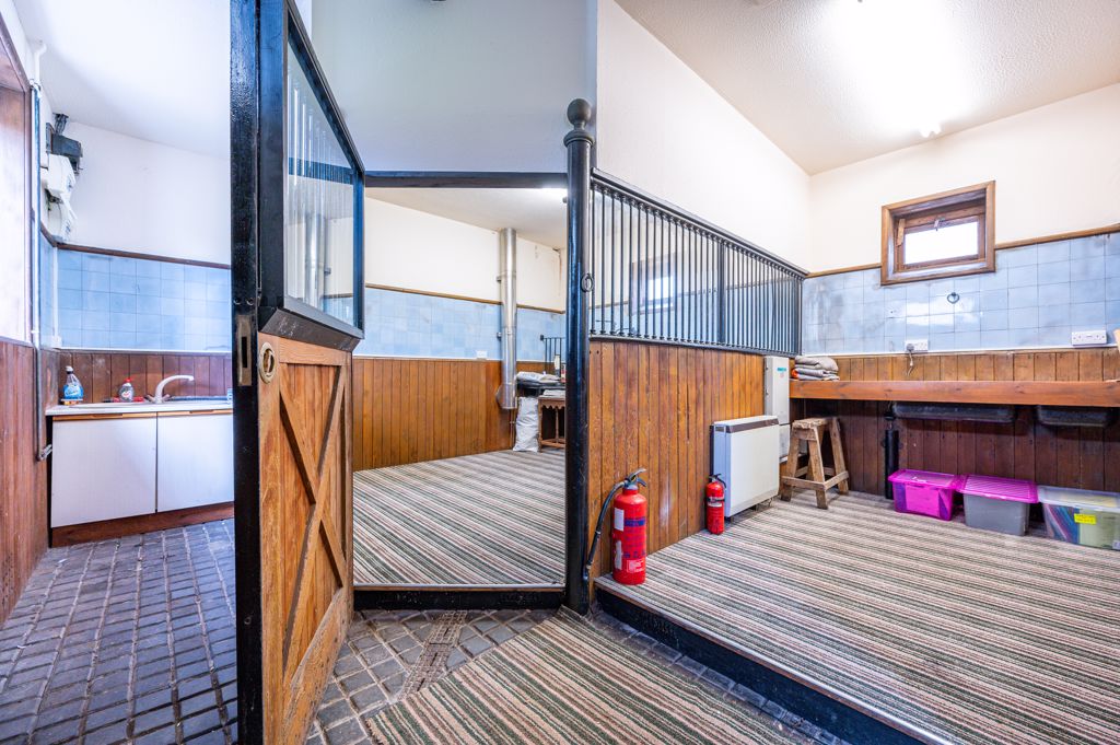 Offices- click for photo gallery